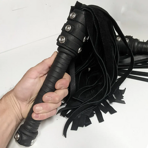 Nathan Morrison’s Handmade Black Flogger – A Masterpiece in Motion 🖤🔥